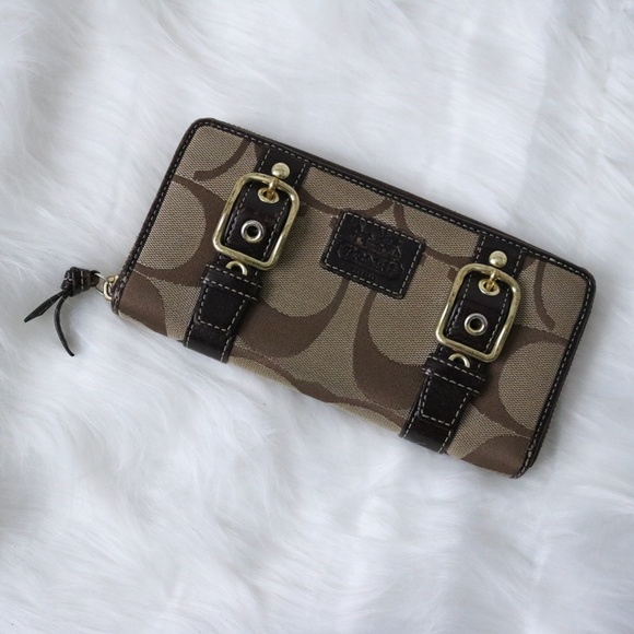 Coach Accordion Zip Double Buckle Signature Wallet - Picture 1 of 6